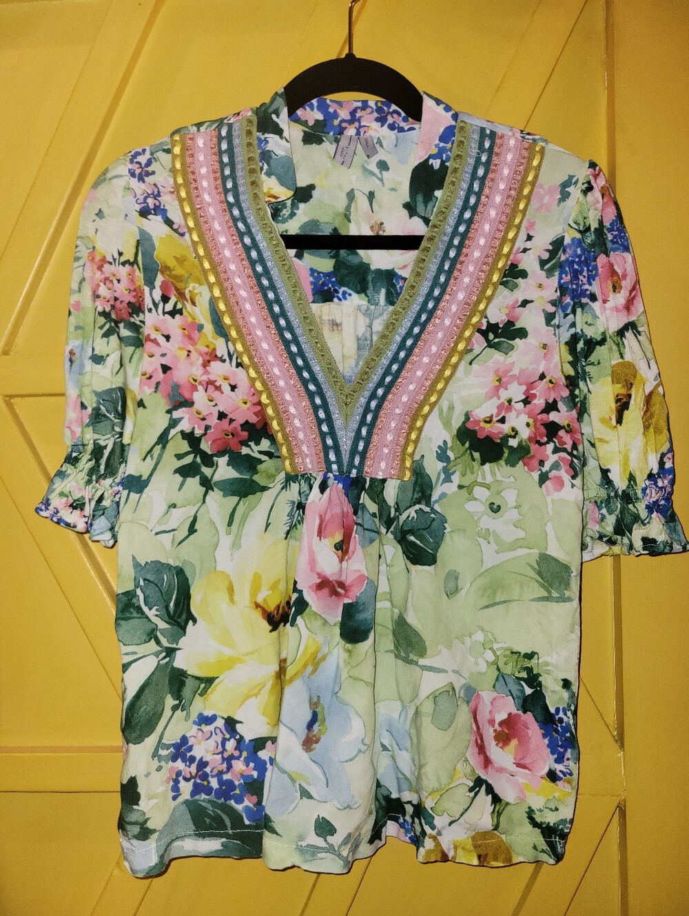Blank London Pastel Floral V-Neck Embroidered Tunic